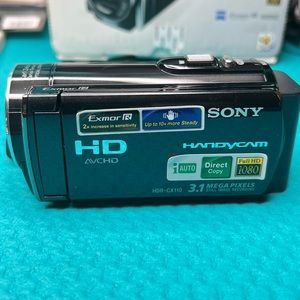 Sony HANDYCAM HDR-CX110  3.1 MEGA PIXELS STILL IMAGE RECORDING